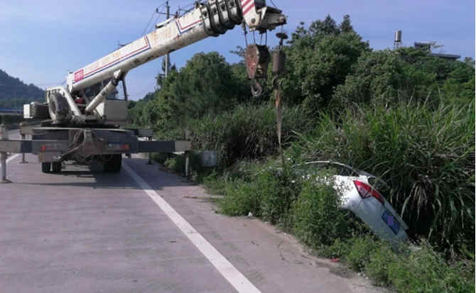 中山重载吊车救援 中山重载吊车救援